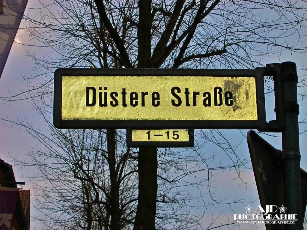 Düstere Straße