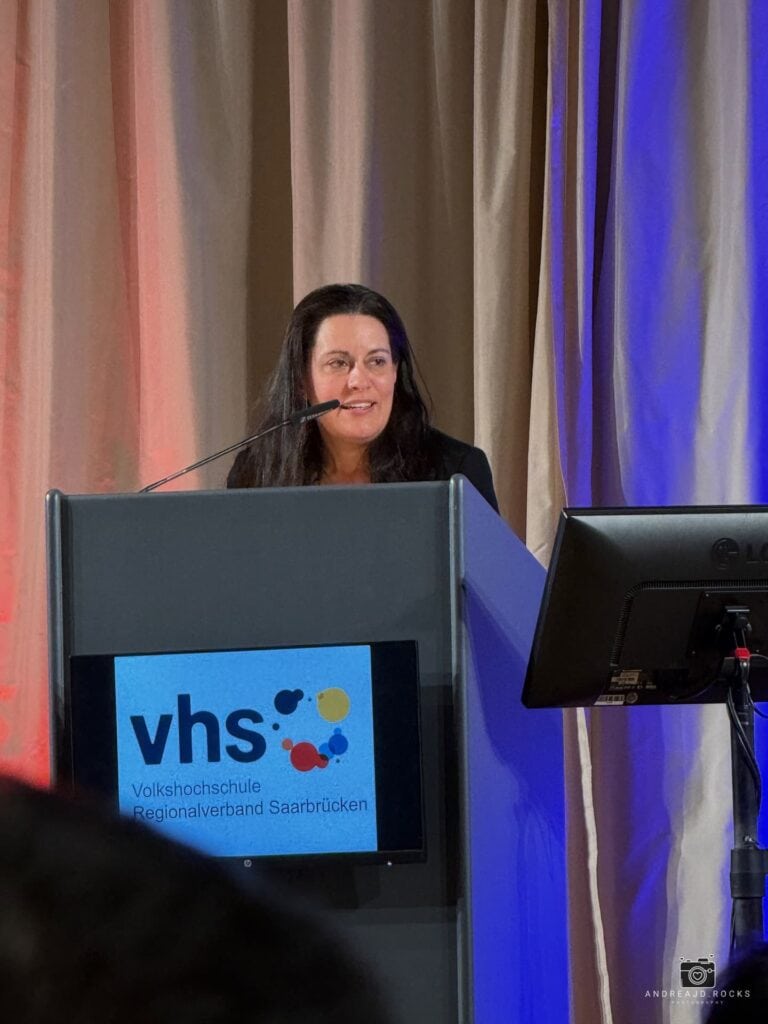 vhs-Direktorin Dr. Carolin Lehberger
